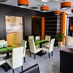 Auris Hotel 4*