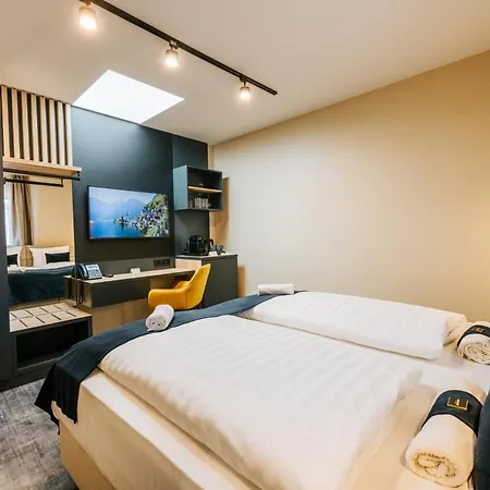 Auris Hotel