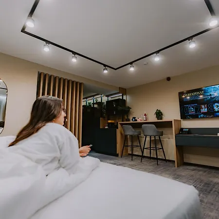 Auris Hotel