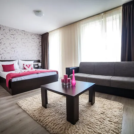 Auris Hotel