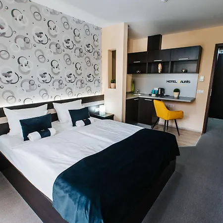Auris 4*