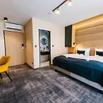 奥利斯酒店 4*