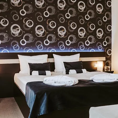 Otel Auris 4*