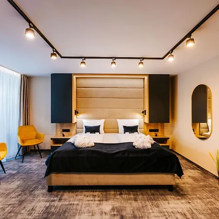 Otel Auris 4*